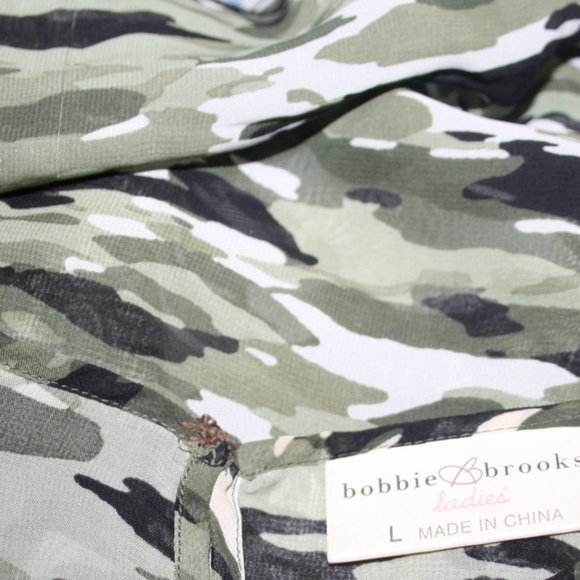 🌿🖤 Bobbie Brooks Sheer Camo Blouse · Size L - Picture 2 of 5